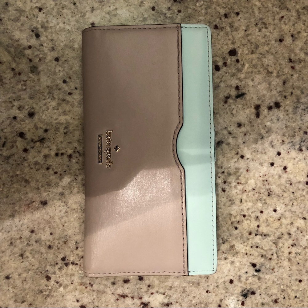 Kate Spade Bi-fold full size/light weight wallet
